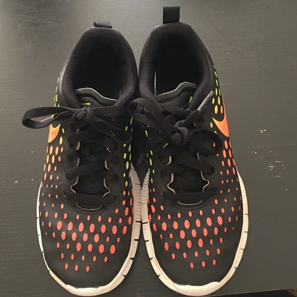 Girls Nike size 3.5