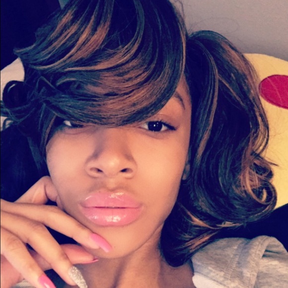 Meet your Posher, Ariel - Picture 4 of 4