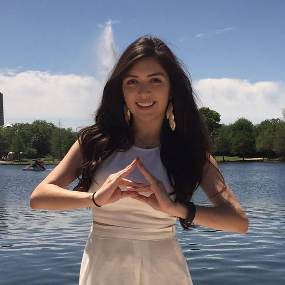 Meet your Posher, Karla