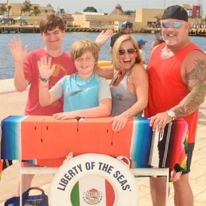 Meet your Posher, Cari