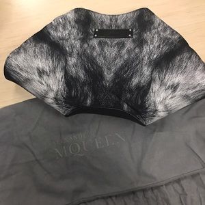 SOLD NWT Alexander McQueen De Manta Clutch