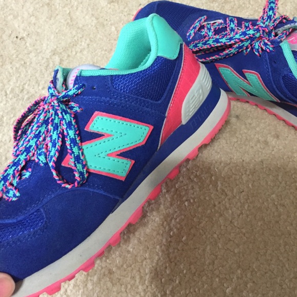 New Balance Tennis Shoes