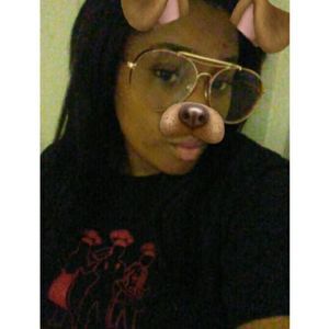 Meet your Posher, Akisha