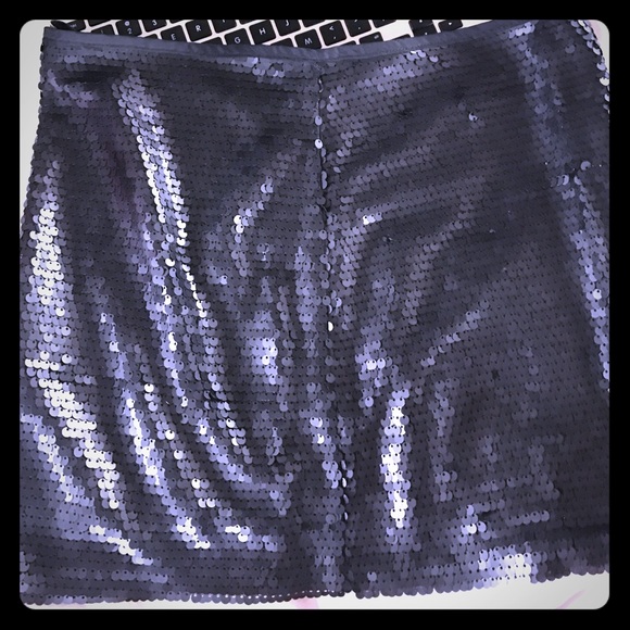 Black sequined mini skirt Zara never worn