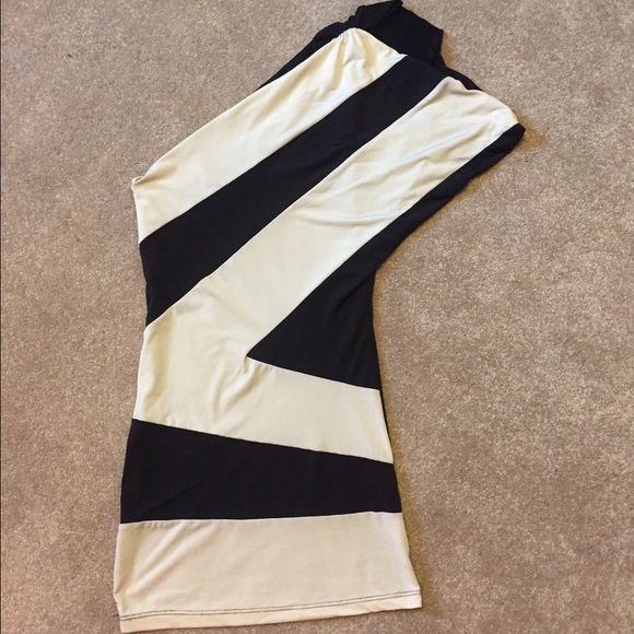 One shoulder dress