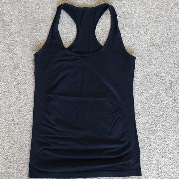 Black workout tank