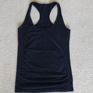 Black workout tank