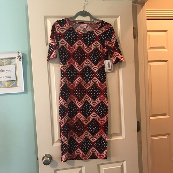 LulaRoe 4th of July Capsule Julia!