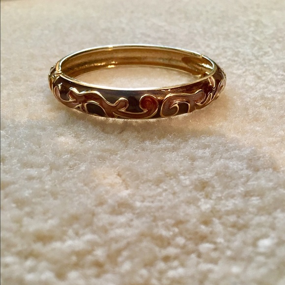 Macy's - Golden Bracelet - Picture 1 of 1