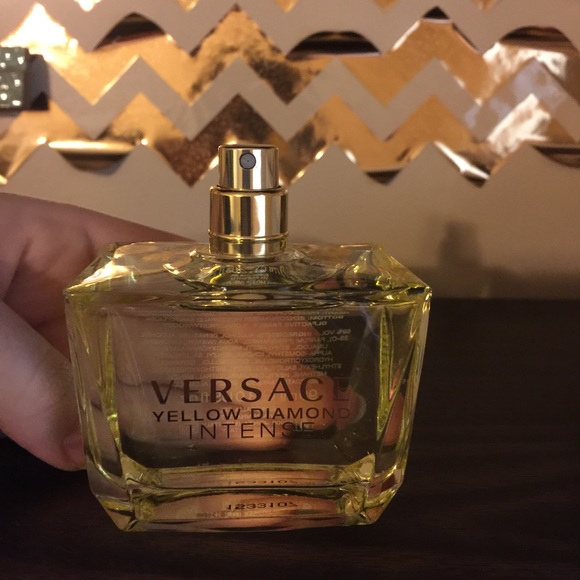 Versace yellow diamond intense