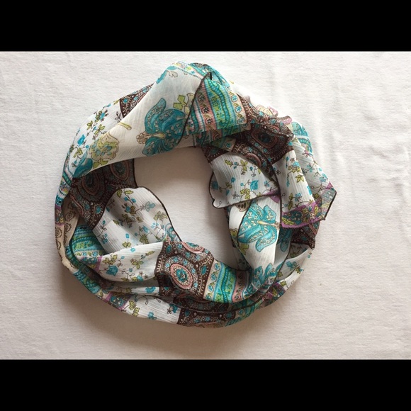 Scarf - Picture 2 of 3