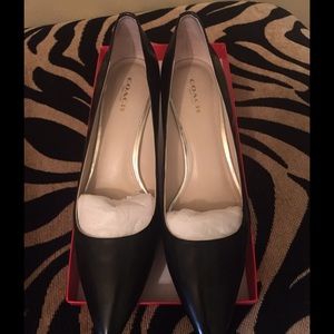Coach pumps