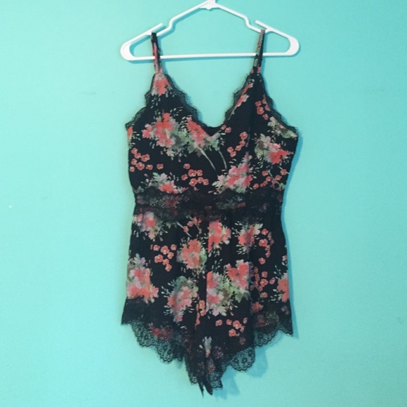 Lace detail romper