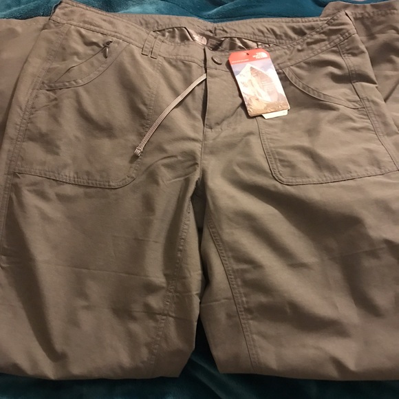 **SOLD**NWT NorthFace lightweight pants Sz 12 - Picture 1 of 4