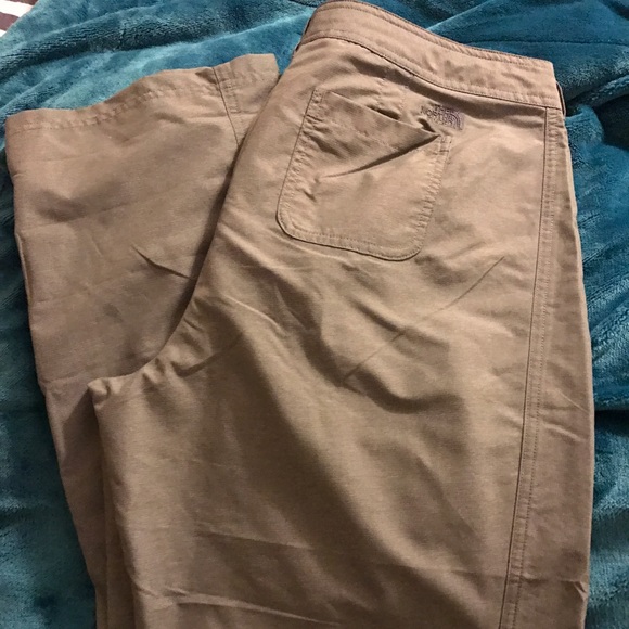 **SOLD**NWT NorthFace lightweight pants Sz 12 - Picture 2 of 4