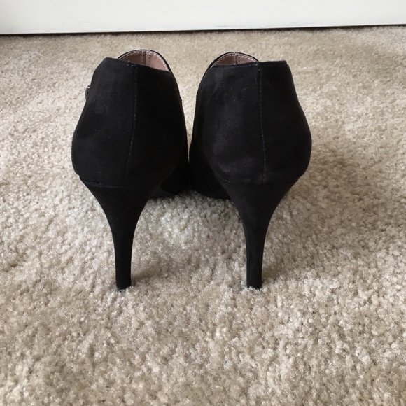 Booties/Heels - Picture 4 of 4