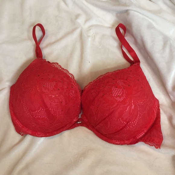 Victoria's Secret plunge bra