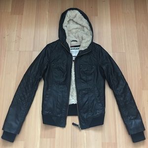 BLACK CLASSIC LEATHER BOMBER JACKET