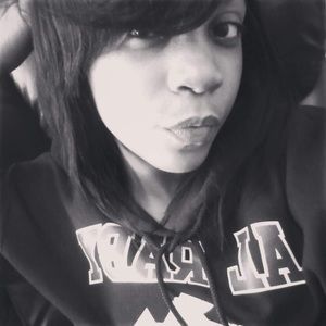 Meet your Posher, Lanyae