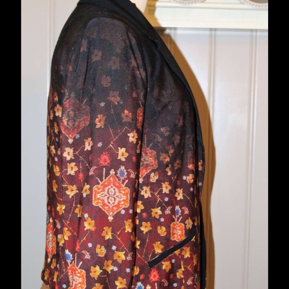 Blazer - Picture 3 of 4