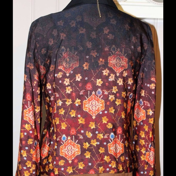 Blazer - Picture 4 of 4