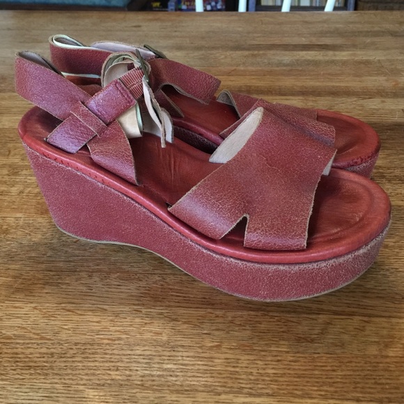 Gee Wawa wedge sandals