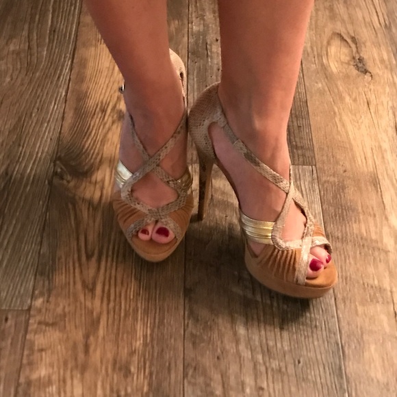 High heels - Picture 3 of 4