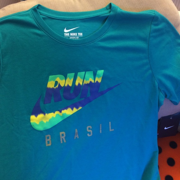 Nike dri fit tee