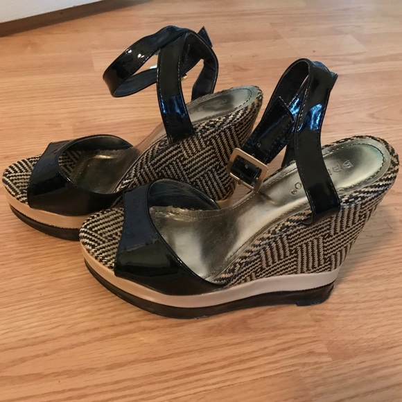 Wedge heels - Picture 2 of 3