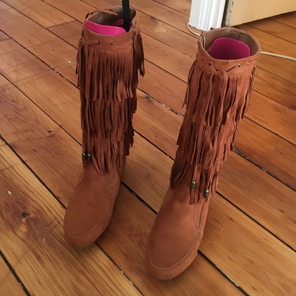Moccasin Boot