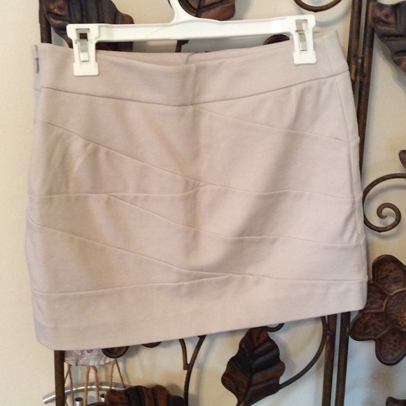 Express mini skirt - Picture 3 of 4