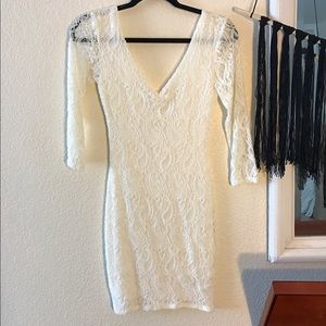 White laced silhouette dress