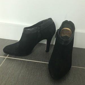 Cole Hahn Black Suede Booties size 8