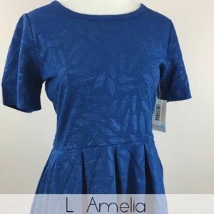 BNWT LuLaRoe Amelia dress L M embossed feathers