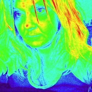 Meet your Posher, Debora