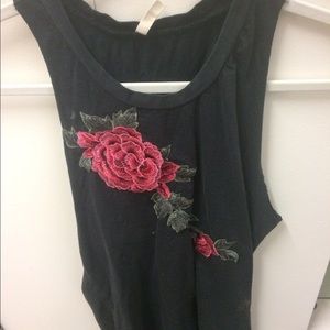 One hour sale 🎉 Emma and Sam Rose Top