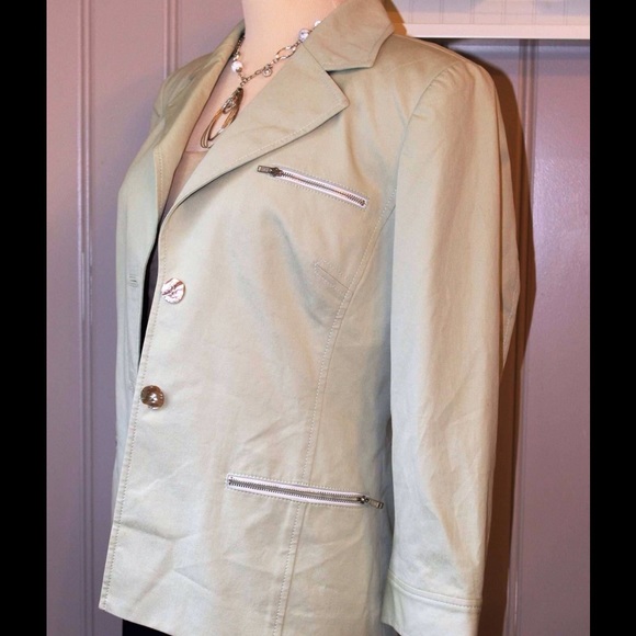 Zipper jacket, w/ 3/4 sleeves - Picture 2 of 3