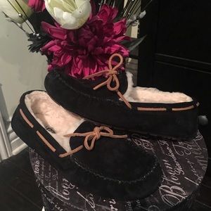 NEW!!! UGG Dakota Women's Slippers ❤️💛💚💙💜