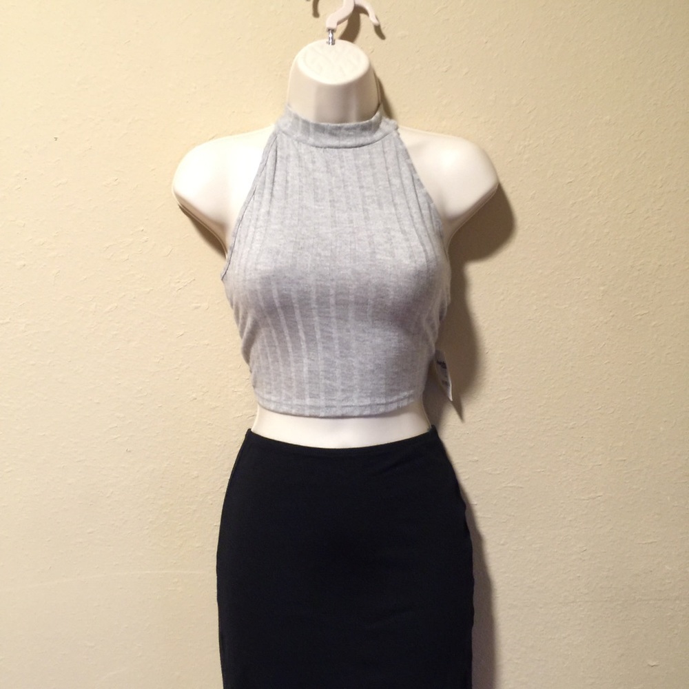 Gray Ribbed Crop Top - Picture 1 of 3