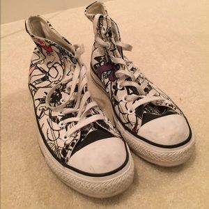 Graphic Converse High Top sneakers