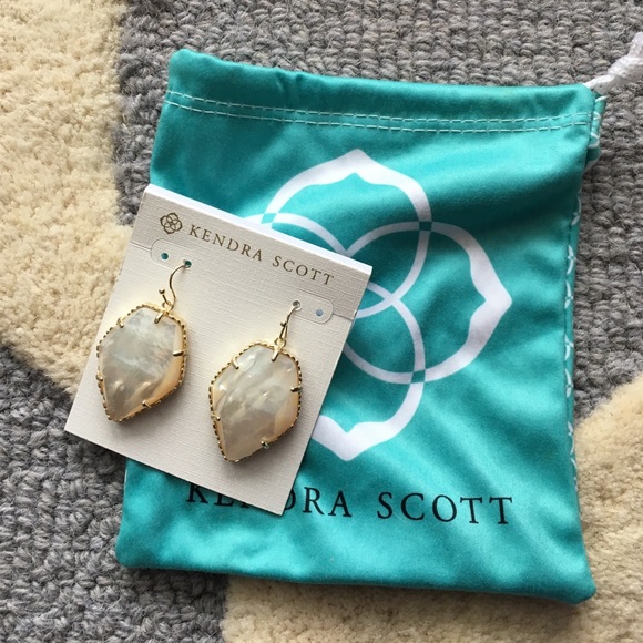 Kendra Scott Gold Plated Earrings in Creamy Pearl - Picture 1 of 1