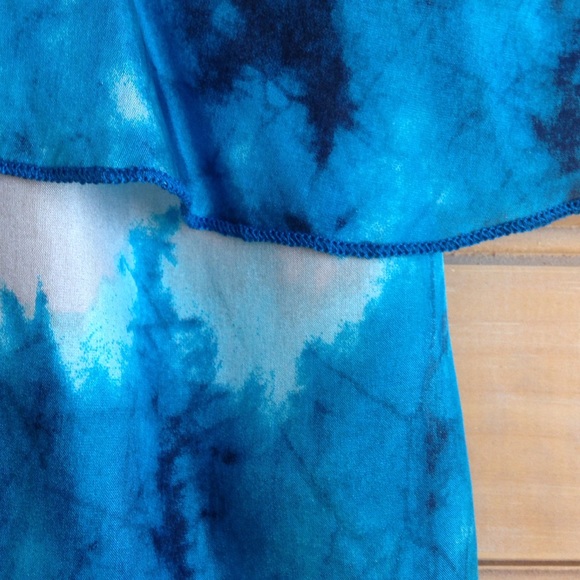 Above the knee dress. - Picture 2 of 3