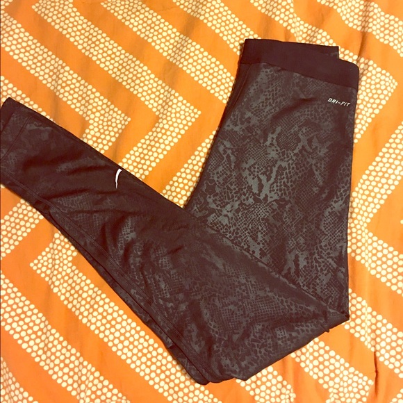 Nike jogging bottoms