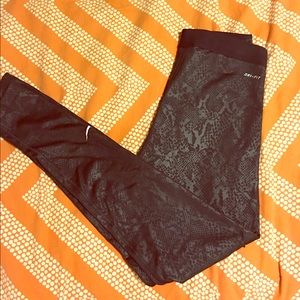 Nike jogging bottoms