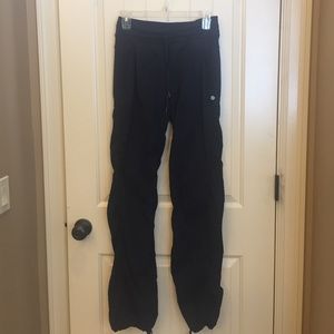 Lululemon Dance Studio Pant unlined sz 6, Navy
