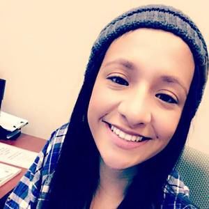 Meet your Posher, Annette