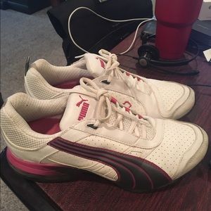 PRICE REDUCED!!  Women's Puma Sneakers size 10