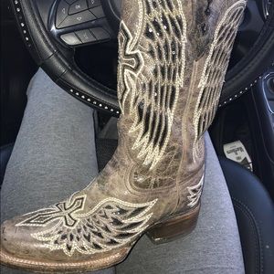 Corral boots Cross with wings sequin