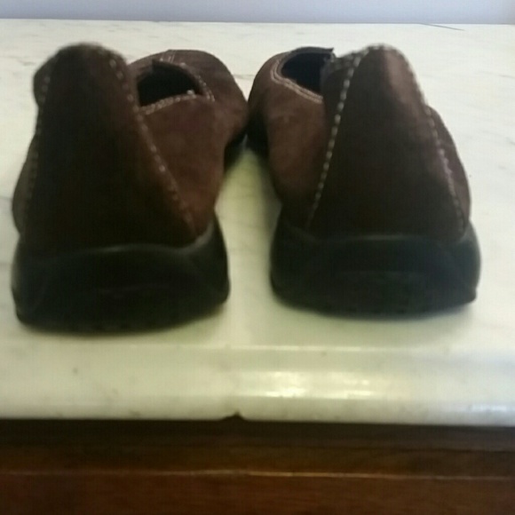 Brown suede flats - Picture 3 of 4