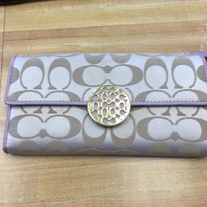 Coach wallet with gold magnetic clasp